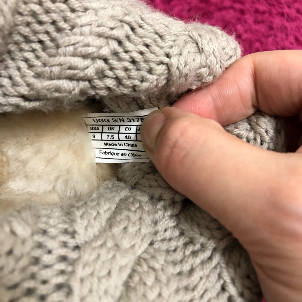 Very Unique Ugg Boot! Tularosa Route Boot - image 8